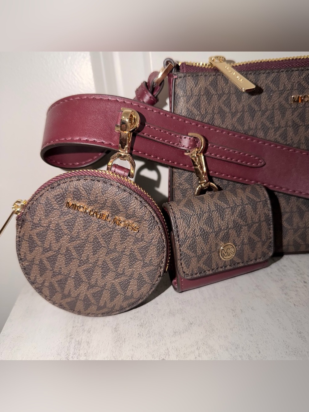 Michael Kors Jet Set Travel crossbody bag set in Merlot/signature MK logo print - Picture 2 of 5